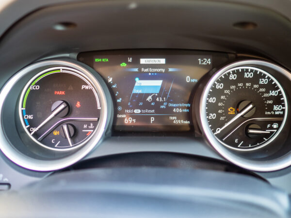2023 Toyota Camry Hybrid XLE: Premium Fuel Savings for a Changing World ...
