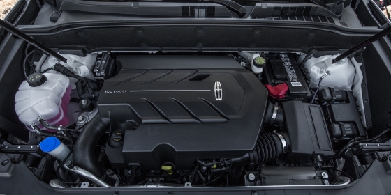 2016-Lincoln-MKX-27-EcoBoost-engine