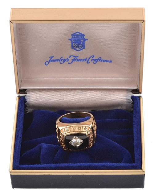 Robert Edward Auctions The Premiere Sports Auction House