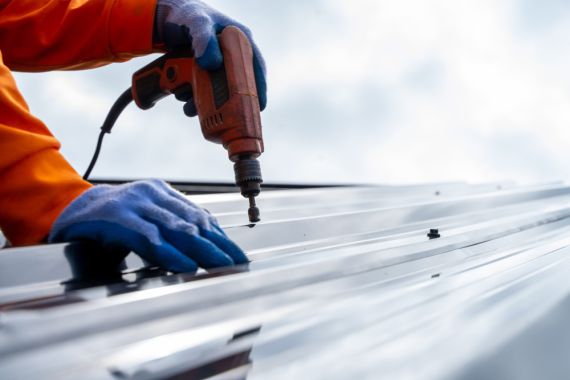 ROOFING CONTRACTORS