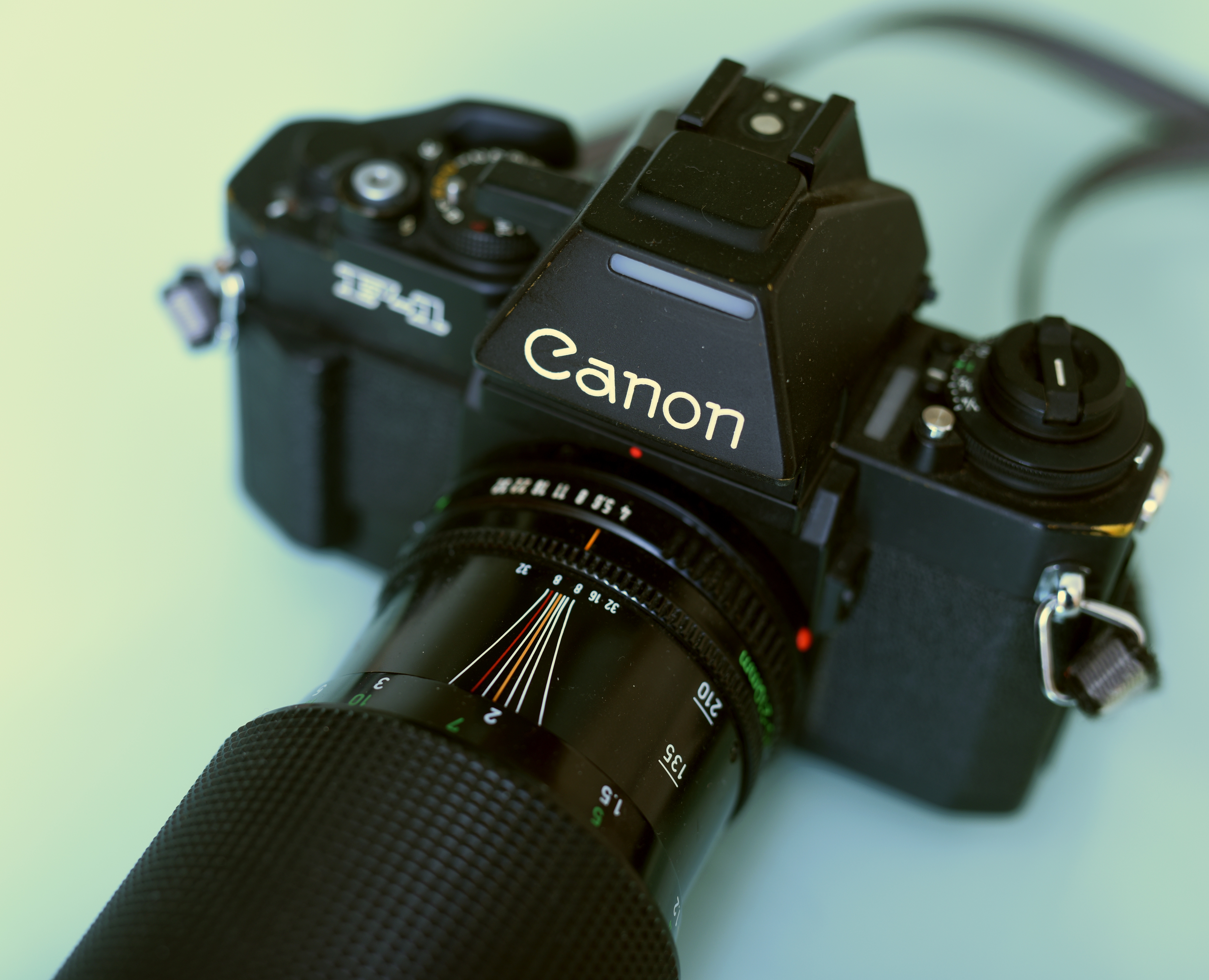 Canon New F-1