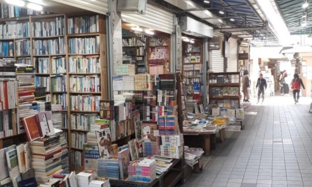 Mitigating Property Damage and Loss with a Franchise Insurance Policy