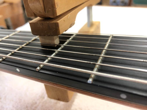 File:Positioning a Kite Guitar fretboard -2.jpg
