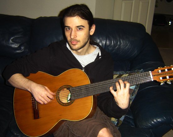 Ron_Sword_with_a_41ET_Guitar.jpg